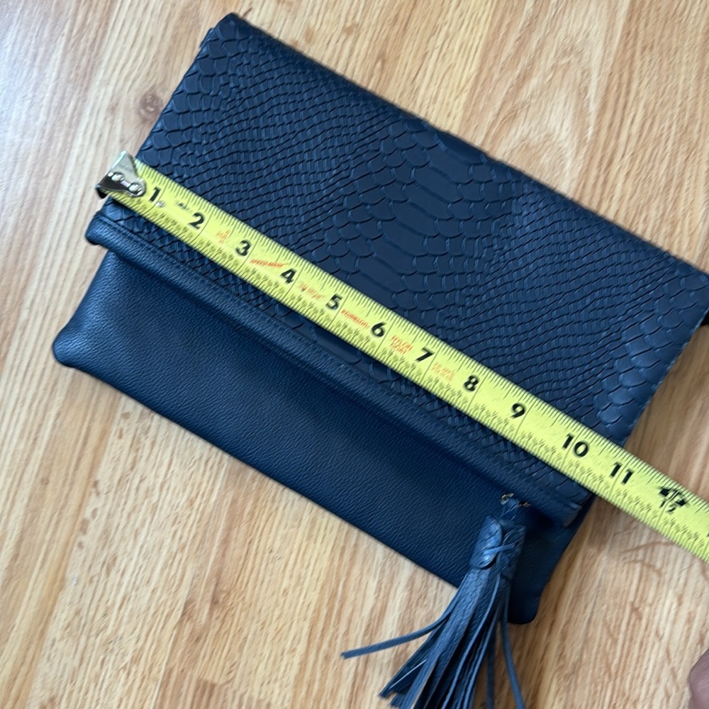 GiGi New York navy blue Fold-Over Clutch with Tassel crossbody leather - Picture 10 of 10